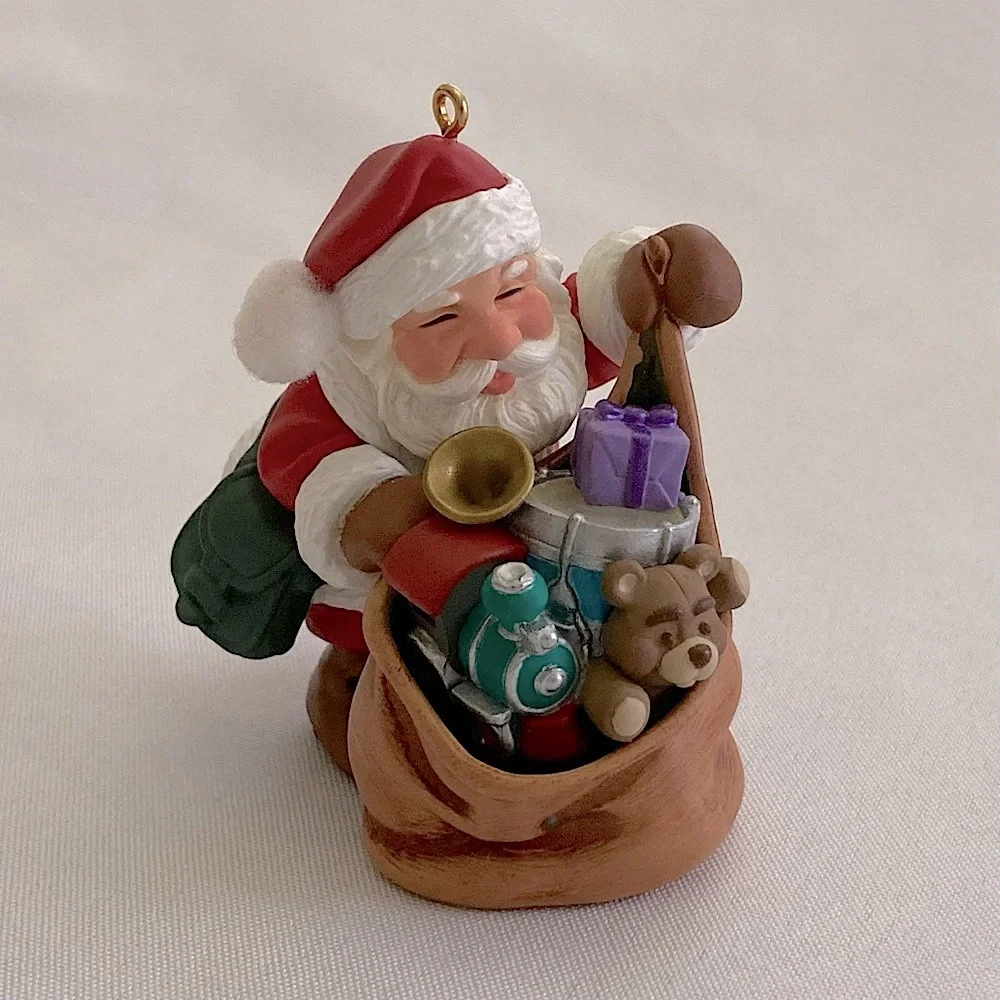 💚 Vintage 2005 Exclusive VIP Gift Hallmark Keepsake Santa’s Magic Sack Ornament